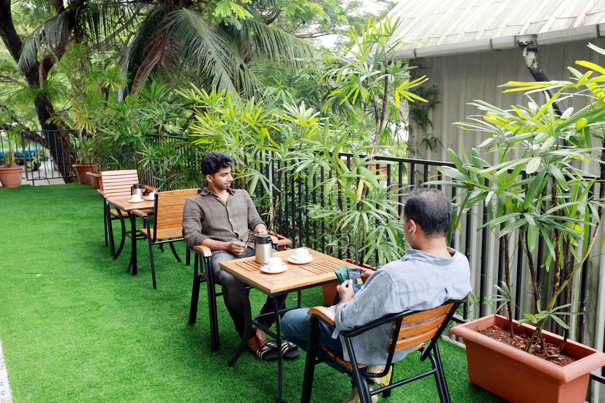Hotel Cmk Habitat Centre Kochi Exterior foto