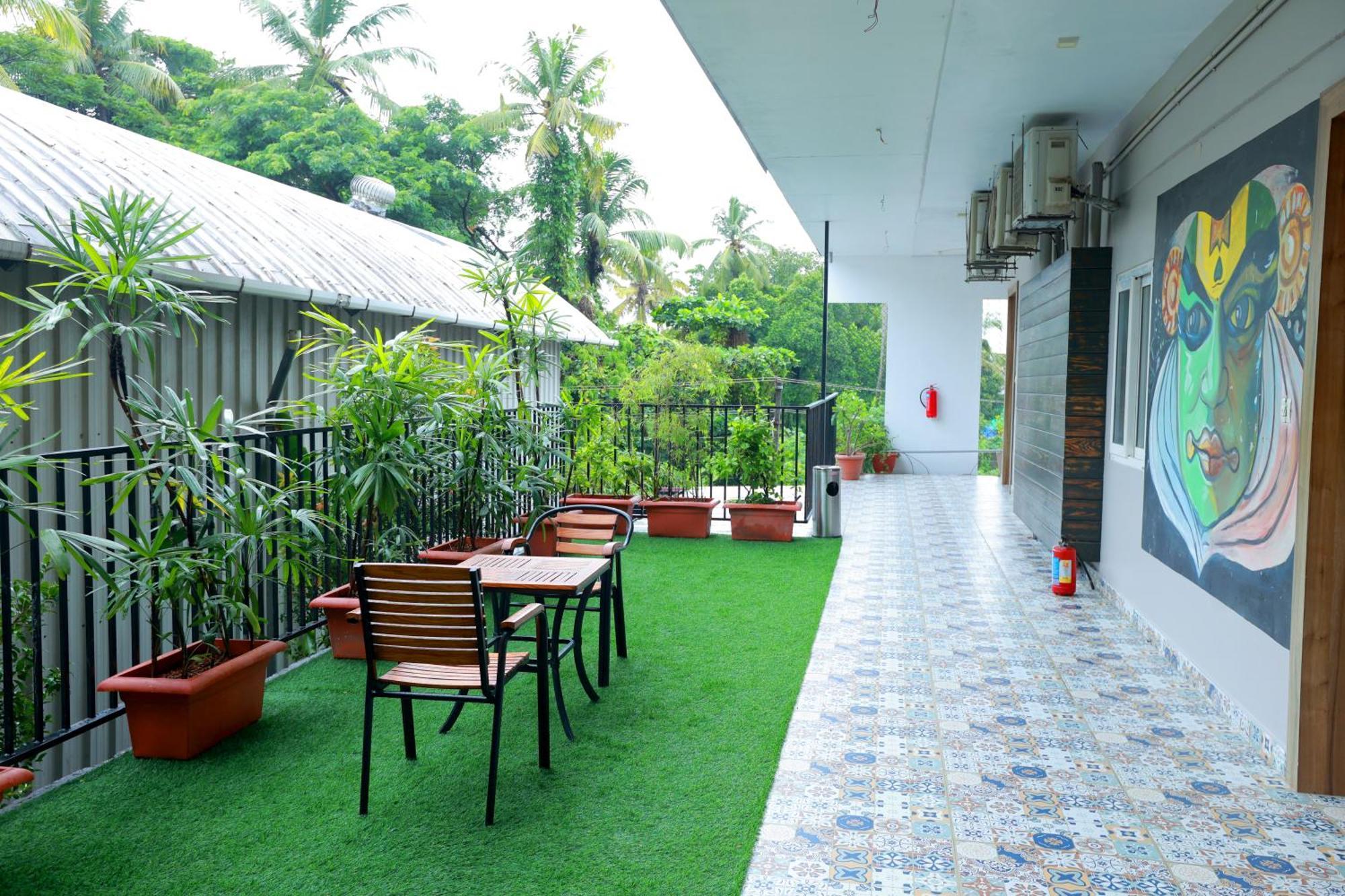 Hotel Cmk Habitat Centre Kochi Exterior foto